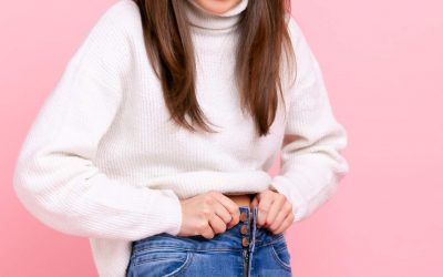 L’impact des vêtements serrés sur l’acné corporelle