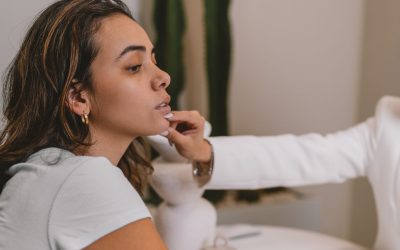 Comment venir à bout des microkystes : stratégies efficaces et durables